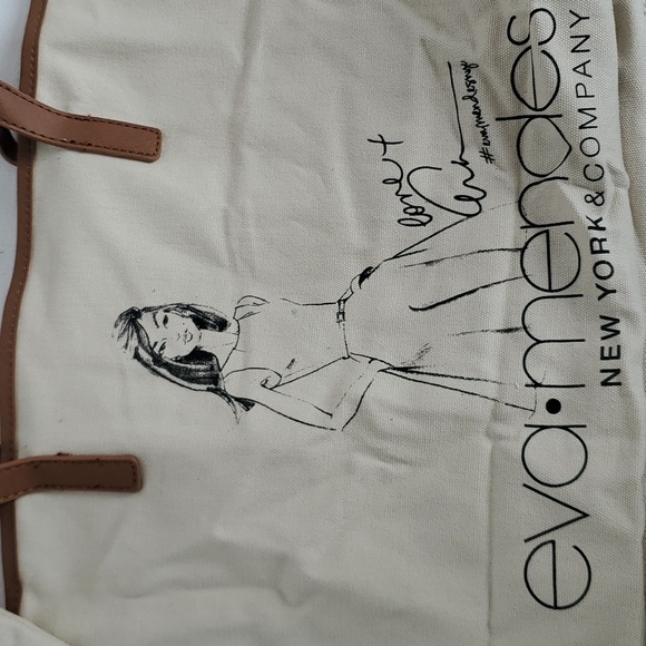 New York & Company Eva Mendes Tote Bag - Picture 2 of 8